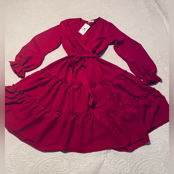 Red Dress - Picture 3 of 10